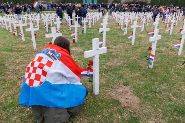 Kroacia përkujton 33-vjetorin e masakrës së Vukovarit