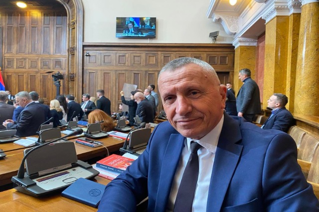 Mbishkrimet “Vritini shqiptarët”, Kamberi letër ambasadave në Serbi: Po nxitet dhuna ndaj shqiptarëve