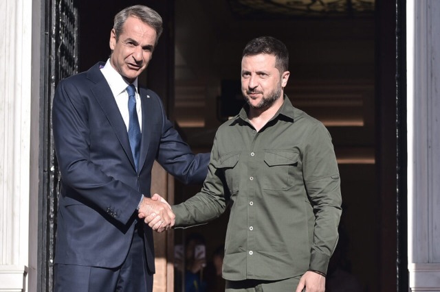 Kryeministri grek vizitë të papritur në Ukrainë, pritet të takohet me Zelenskyn