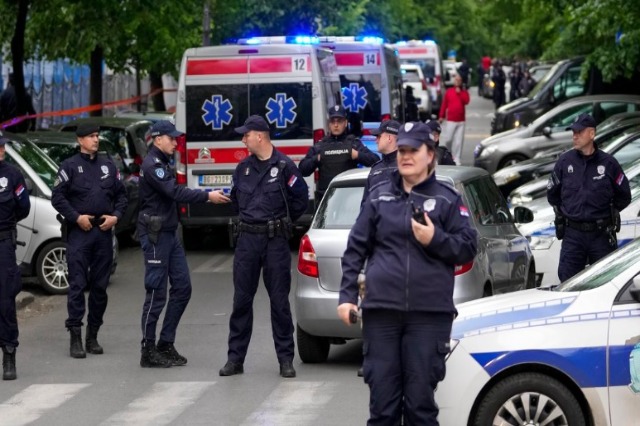 Policia: Masakra në shkollë ishte e planifikuar prej një muaji. Serbia shpall 3 ditë zie