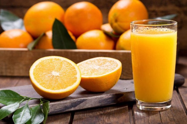 Mos e ndani nga dieta juaj, 5 arsyet e rëndësishme përse duhet të pini çdo ditë një gotë lëng portokalli