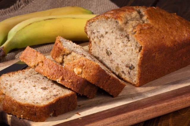 Kek me banane dhe kos, butësi dhe aromë shtëpie