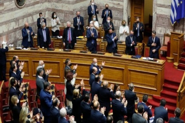 Refuzohet mocioni i mosbesimit i kërkuar nga SYRIZA