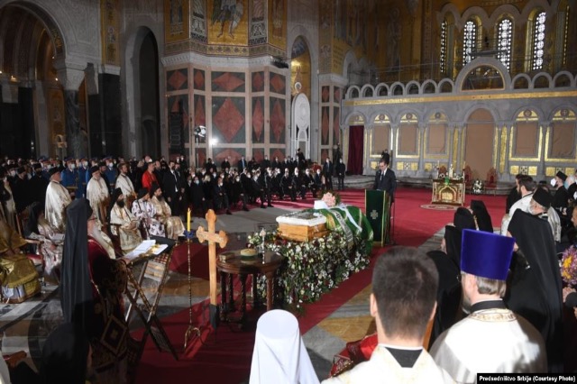 Varroset kreu i Kishës Ortodokse Serbe, Irinej