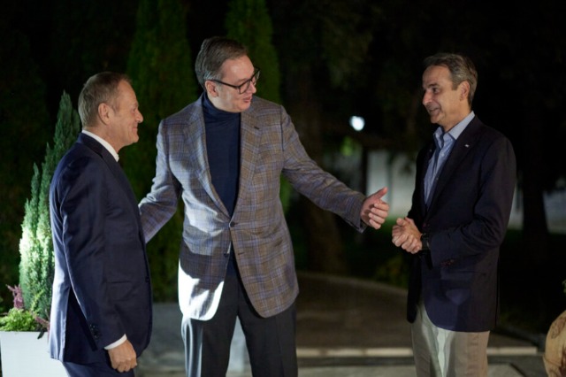 Vuçiq takon Tusk dhe Mitsotakis: Shkëmbyem mendimet për integrimin e Ballkanit në BE