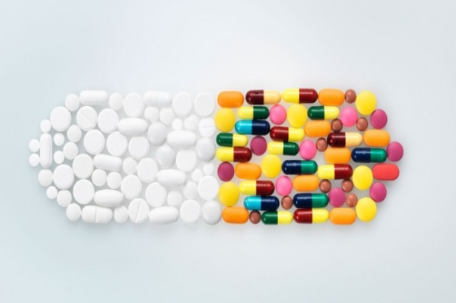 A mund të merrni ibuprofen dhe paracetamol së bashku?