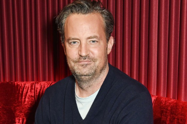 Jeta e trazuar e yllit të “Friends”, Matthew Perry. Nga varësia ndaj alkoolit deri sa mbylli sytë në moshën 54-vjeçare