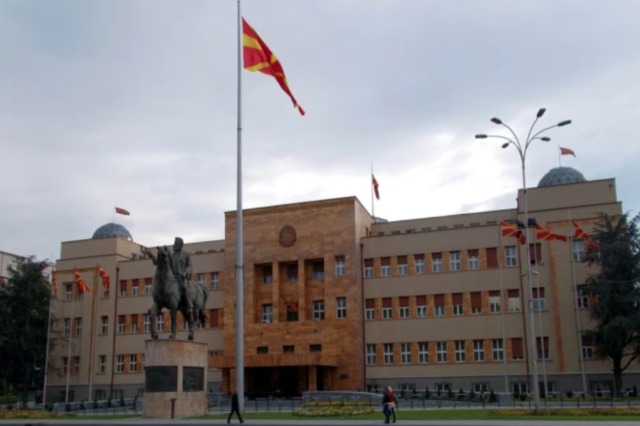 Votimi i Qeverisë së re në Maqedoninë e Veriut, mbahet sot seanca në Kuvend