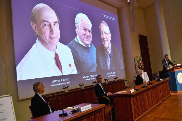Nobeli në mjekësi. Tre shkencëtarë vlerësohen për zbulimine virusit të Hepatitit C