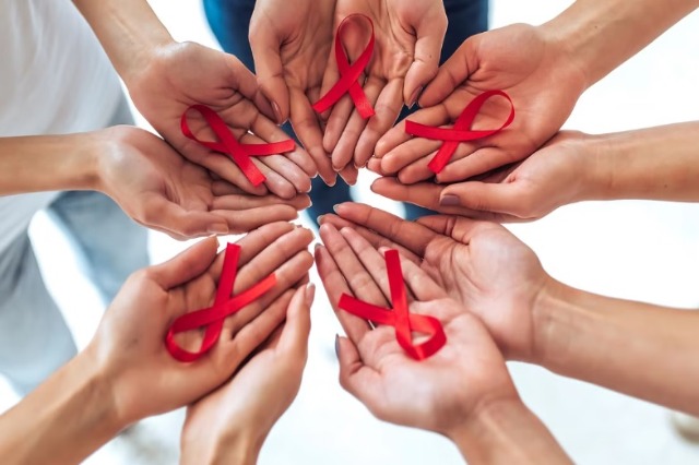 Shërohet pacienti i tretë në botë nga Hiv/Aids