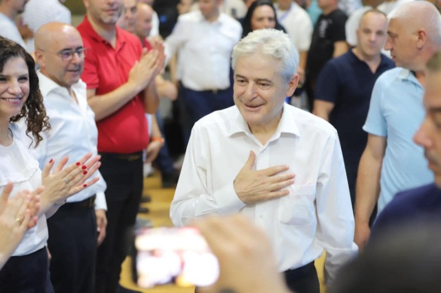 Mosrespektimi i vullnetit të votuesve, Ali Ahmeti angazhon ekip ndërkombëtar me në krye autorin e Marrëveshjes së Ohrit