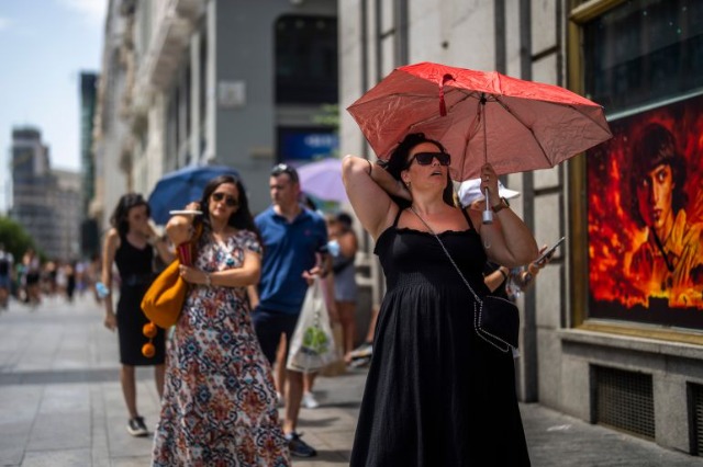 Pse është kaq nxehtë në Evropë? Ekspertët shpjegojnë temperaturat e larta të kësaj vere