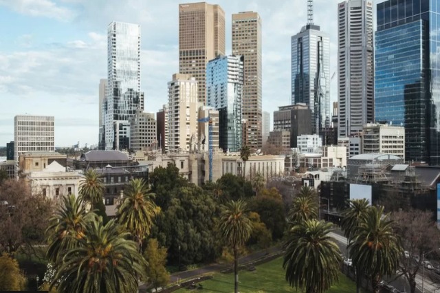 Sydney humbet titullin si qyteti më i populluar i Australisë, e mbante me krenari prej 100 vitesh