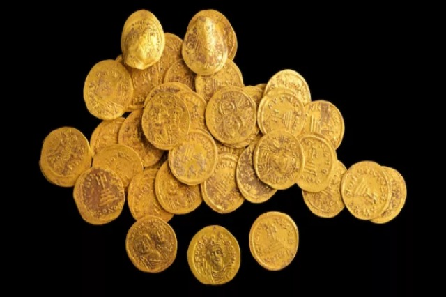 Gjenden të murosura 44 monedha ari të periudhës bizantine në Izrael