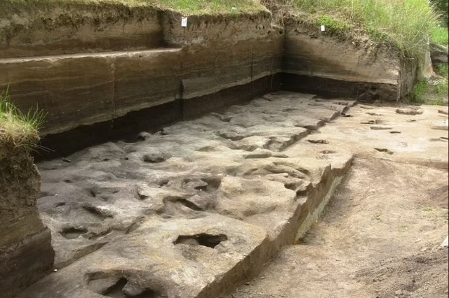 Shkencëtarët zbulojnë gjurmët më të hershme të lëna nga njerëzit rreth 300,000 vjet më parë