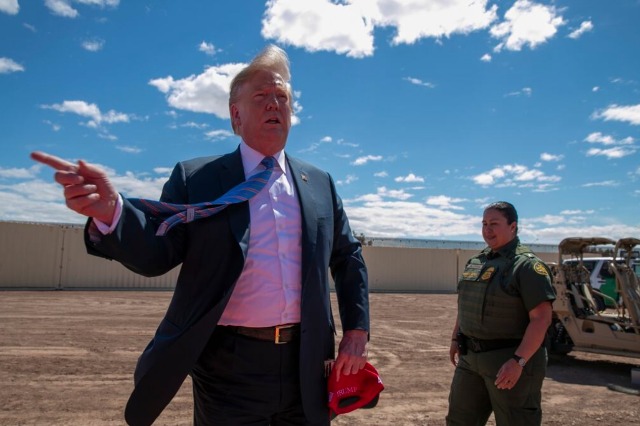 Trump: Forcojmë kufirin e SHBA-së, por njerëzit mund të vijnë. Me Putinin do flas së shpejti