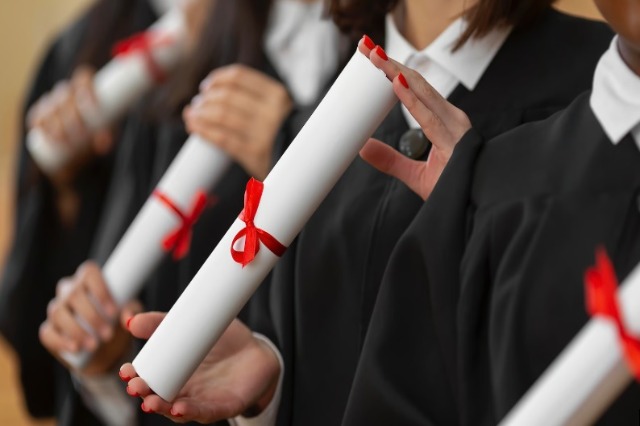Pesë universitetet më të mira në botë