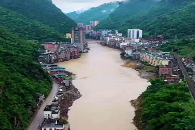 Yanjin qyteti më i ngushtë në botë ndodhet në Kinë