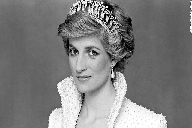 25 vite nga vdekja e Princeshë Dianës, jeta e saj në foto