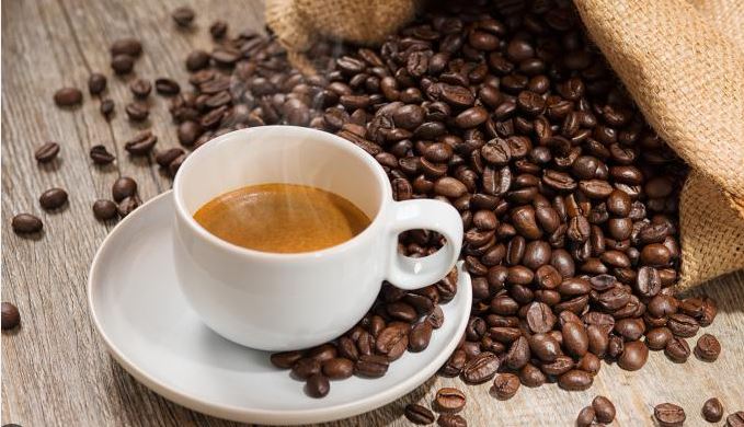 Çfarë i ndodh trupit tuaj nëse nuk pini kafe për 28 ditë