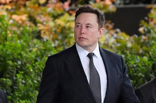 Elon Musk nuk është më njeriu më i pasur në botë