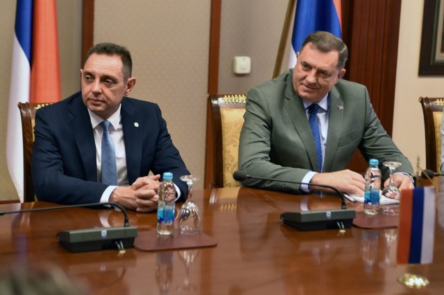 Dodik emëron Aleksandar Vulin si senator të Republika Srpska