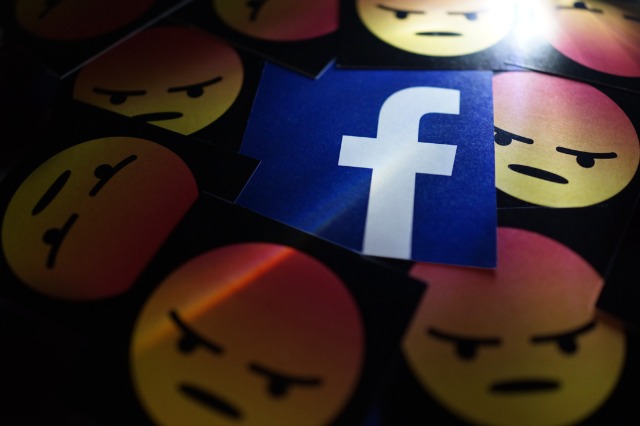 A janë të sigurta të dhënat tuaja? Çfarë duhet të fshini nga Facebook?