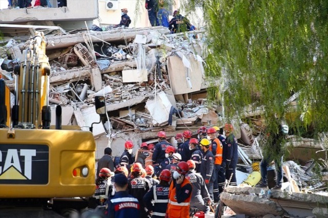 Shkon në 49 numri i viktimave nga tërmeti në Izmir, 896 të plagosur
