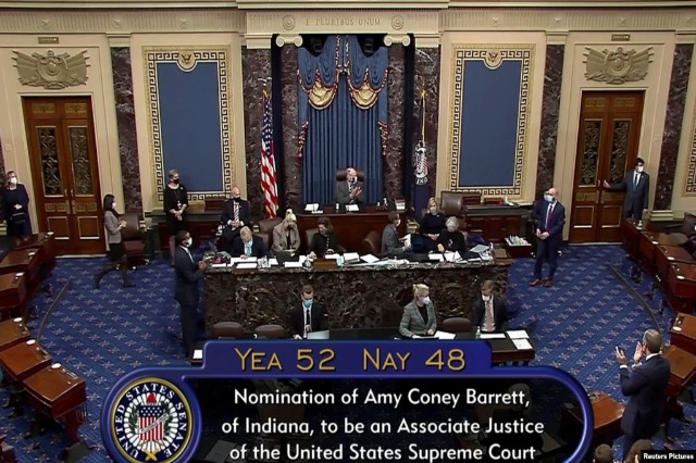 Senati amerikan miraton emërimin e Gjyqtares Amy Coney Barrett në Gjykatën e Lartë