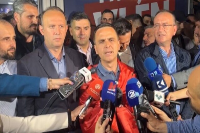 Me flamurin kombëtar mbi supe, Kreu i VLEN, Bilall Kasami: Fillojmë menjëherë negociatat për qeverinë e re