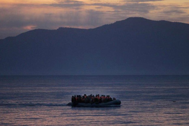 Mbytet varka me emigrantë në brigjet greke, 4 të mbytur, dy prej tyre fëmijë