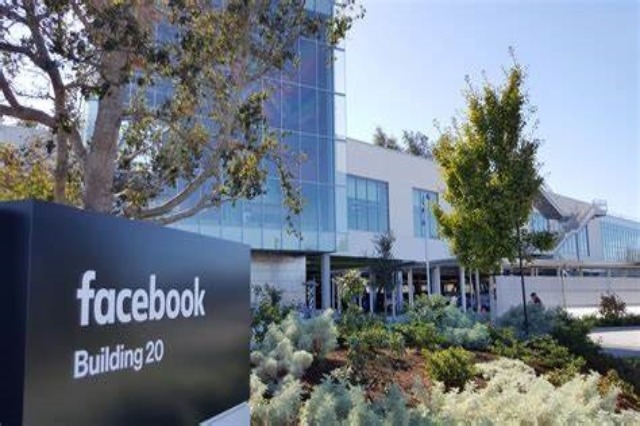 Facebook akuzohet se i detyroi punëtorët të kthehen në zyrë gjatë pandemisë