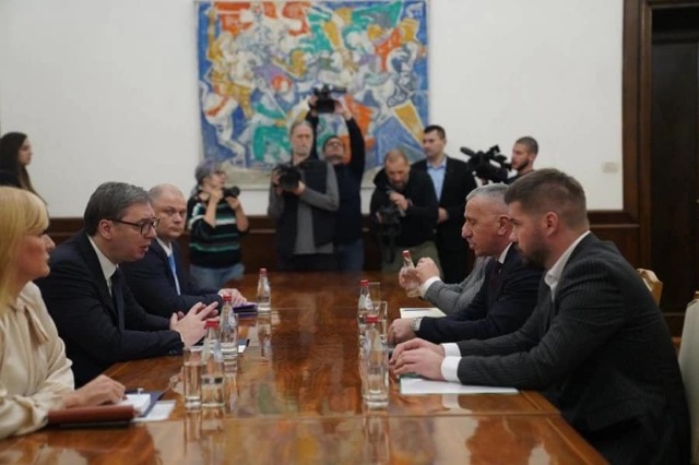 Opozita refuzon Vuçiqin për kryeministrin, Kamberi: Të ndryshojë qasja ndaj shqiptarëve