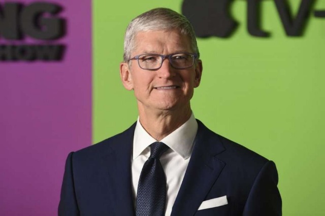 Kundërshtohet paketa e pagesës prej 99 milionë dollarësh për shefin e Apple-it