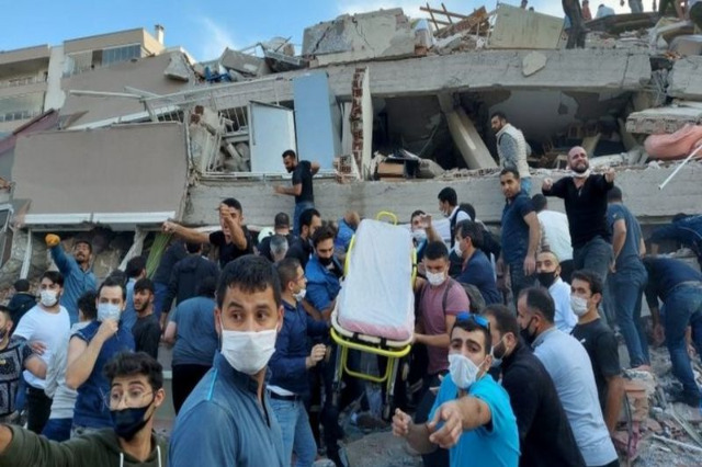 BBC: Tërmeti godet Greqinë dhe Turqinë, duke sjellë vdekje dhe përmbytje