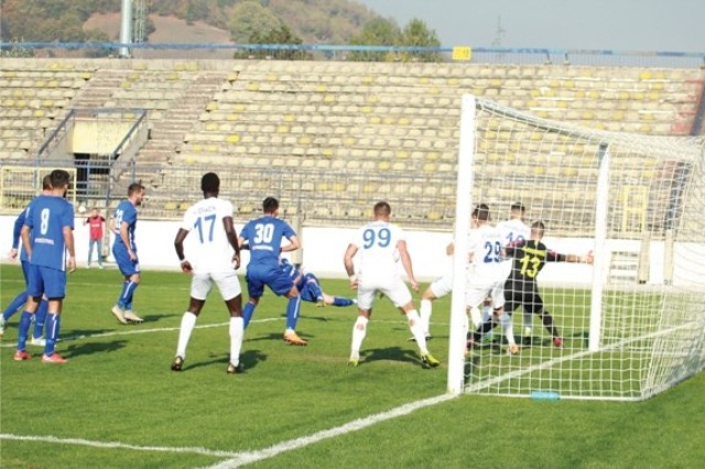 Maqedonia e Veriut: Renova e Shkupi ndahen në paqe