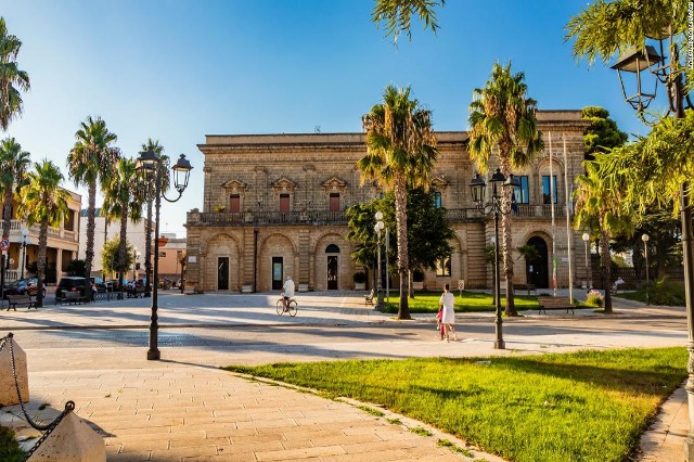 Arkitekturë, kuzhinë dhe histori/ Qyteti piktoresk italian do t’ju paguaj 30 000 euro nëse jetoni aty