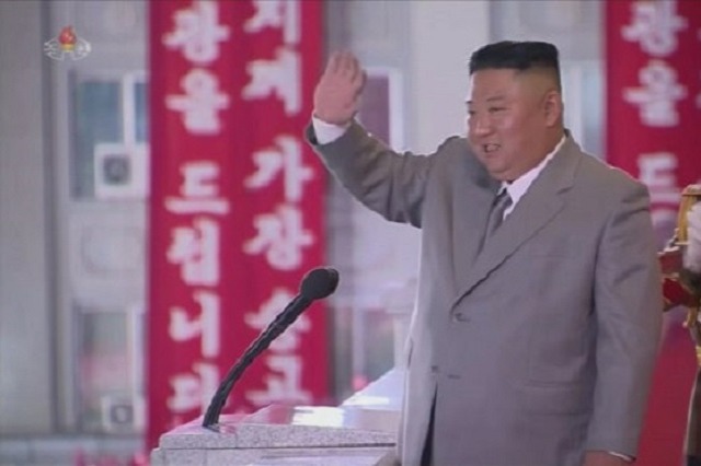 Korea e Veriu feston me raketa, Kim Jong Un: Në vendin tonë nuk ka asnjë rast me koronavirus!