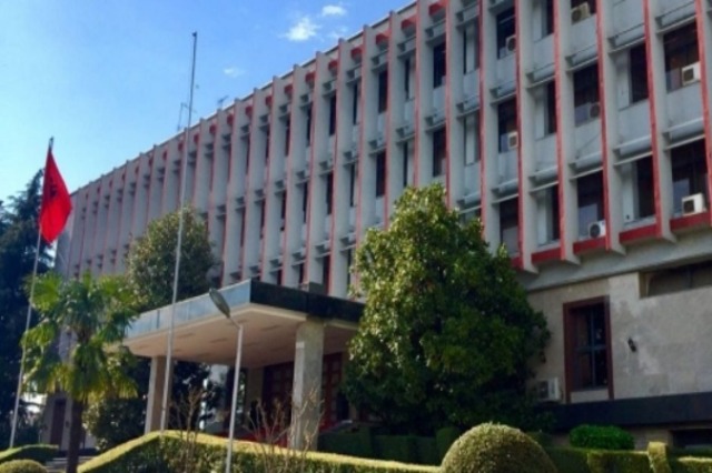 Greqia heq kufizimet e COVID-19 për shtetasit shqiptarë
