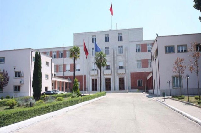 Inaugurimi i Bazës Ajrore të Kuçovës, Ministria shqiptare e Mbrojtjes: Ministri grek i mbrojtjes nuk mori pjesë për shkak të angazhimeve në Greqi!