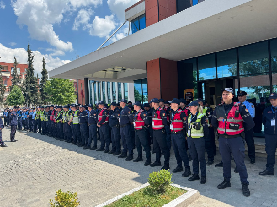 Zgjedhjet e 11 majit, Proda mesazh efektivëve: Tregoni maturi dhe profesionalizëm