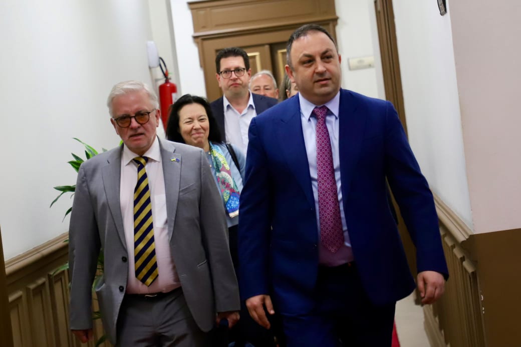 Zgjedhjet e 11 majit, Ervin Hoxha pret eurodeputetët: Të angazhuar për një proces të ndershëm dhe transparent