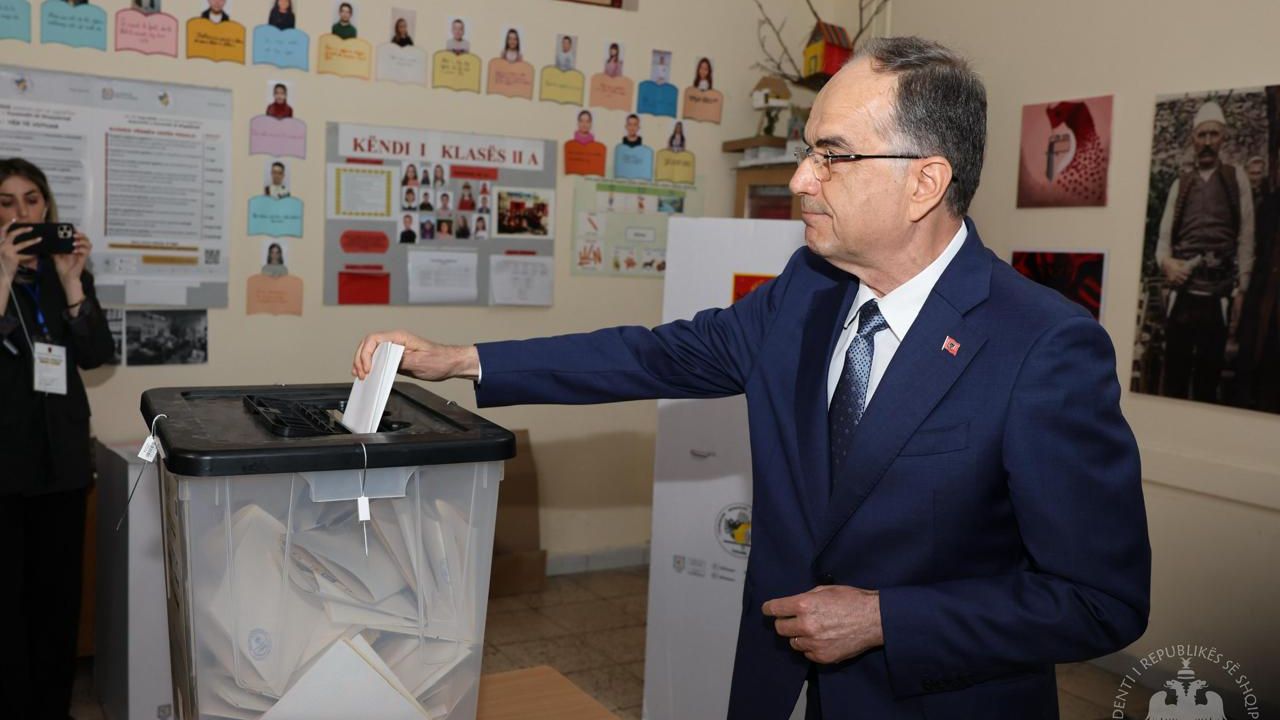 Zgjedhjet parlamentare, voton presidenti Bajram Begaj: Qytetarët duhet të shprehin lirisht vullnetin e tyre