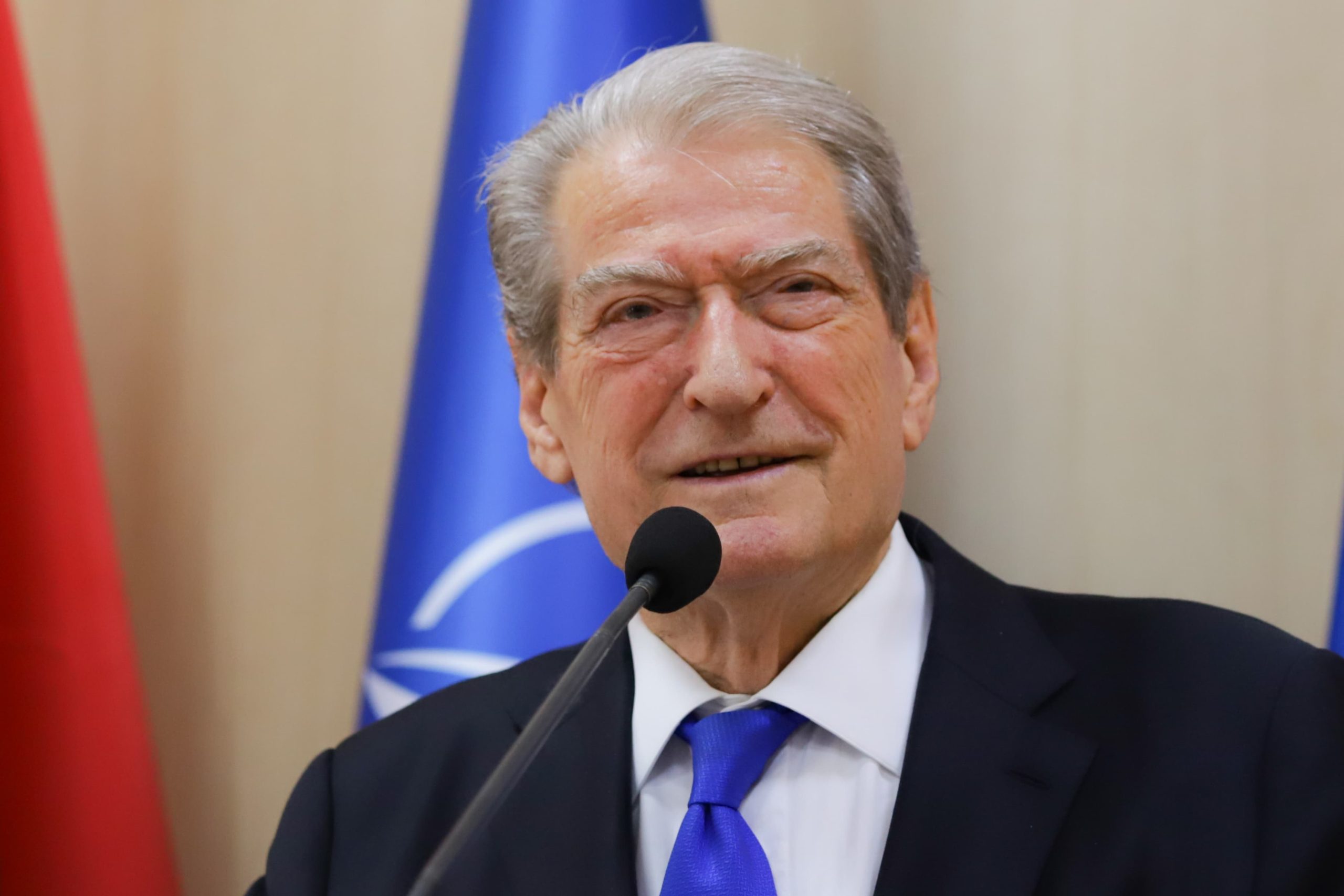 Shqiptarët votojnë, Berisha: Kush shkel ligjin do mbajë përgjegjësi absolute