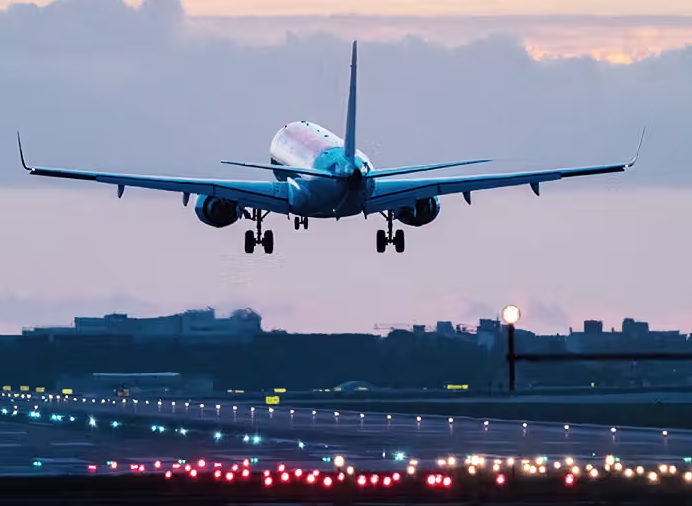 Frika që i mban njerëzit larg qiellit, çfarë është aerofobia?
