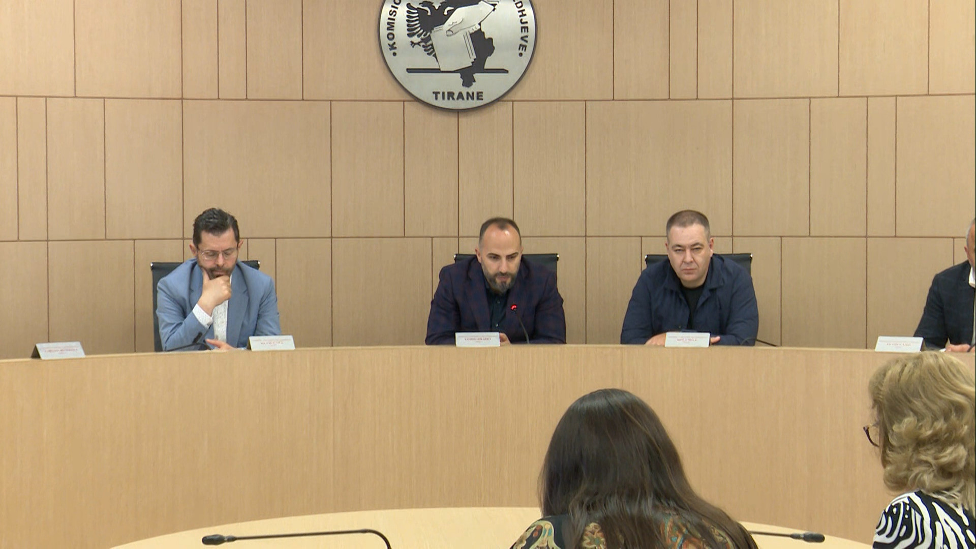 Votat e diasporës në Greqi, KAS shfuqizon vendimin e KQZ për numërimin e tyre më vete