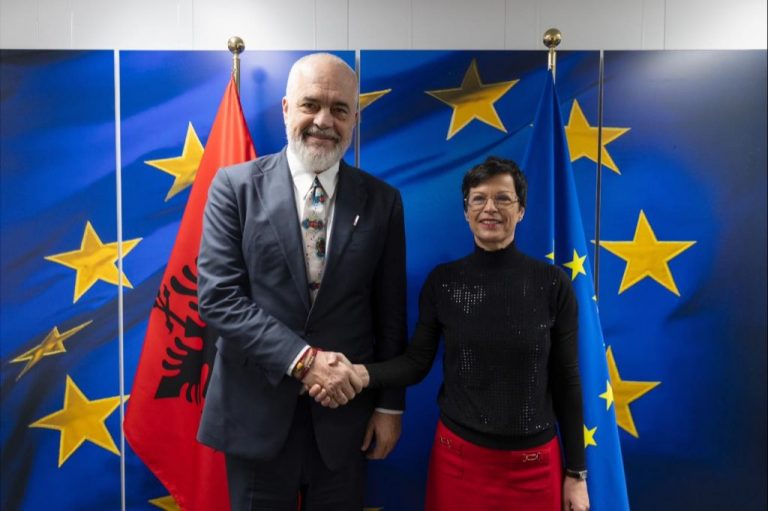 Komisionerja e BE-së për Zgjerimin, Marta Kos uron Ramën: Momenti për zgjerimin e Bashkimit Evropian është real, duhet shfrytëzuar