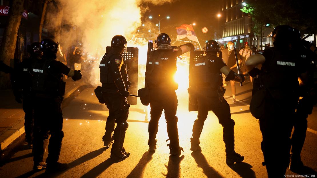 Studentet ‘ultimatum’ Vuçiçit: Zgjedhje të parakohshme parlamentare ose mosbindje civile