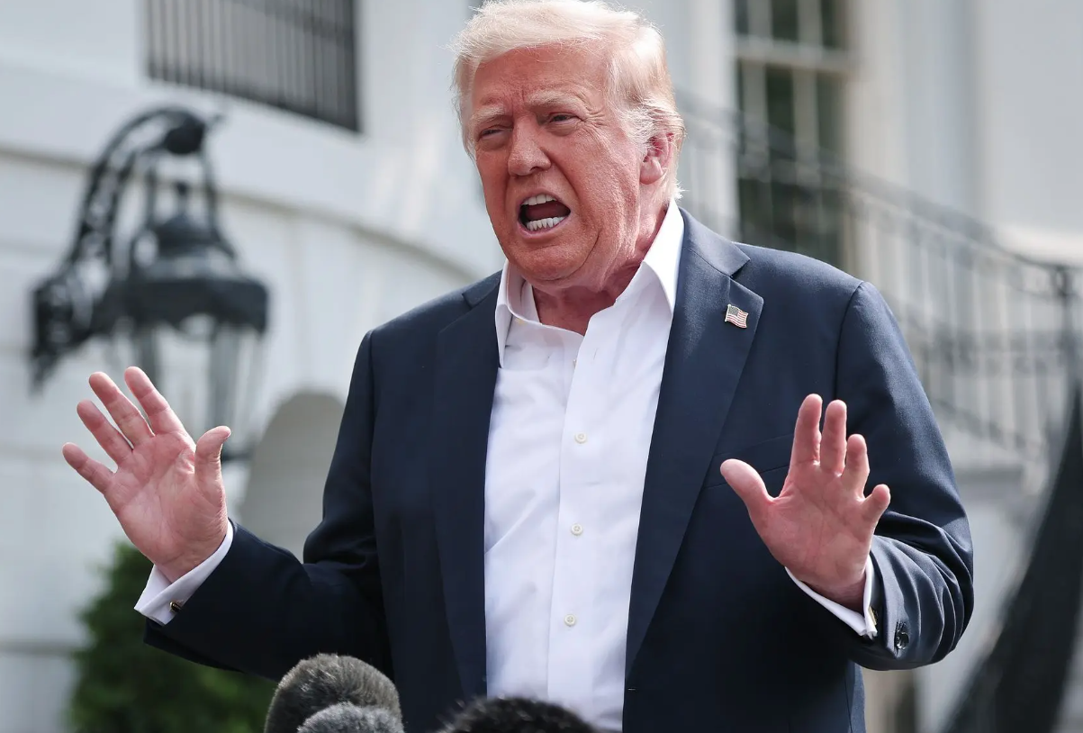 Trump: Zelensky s’duhet të sulmojë Moskën