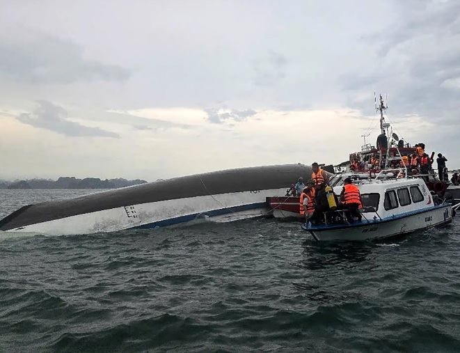 Tragjedi në Vietnam, 37 të vdekur dhe disa të zhdukur pasi një anije turistike u përmbys